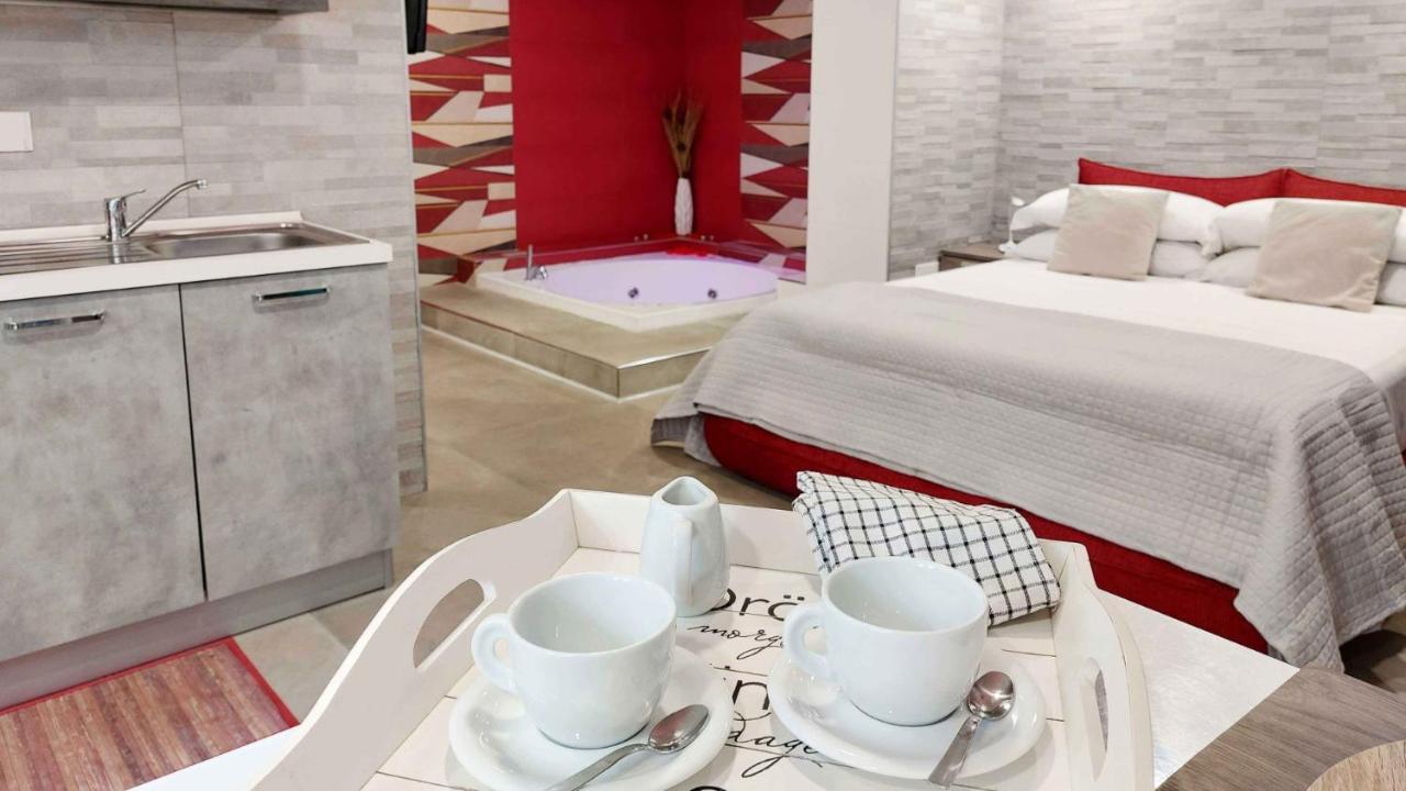 Sweet Home & Wellness Luxury Apartment Nettuno Exterior foto