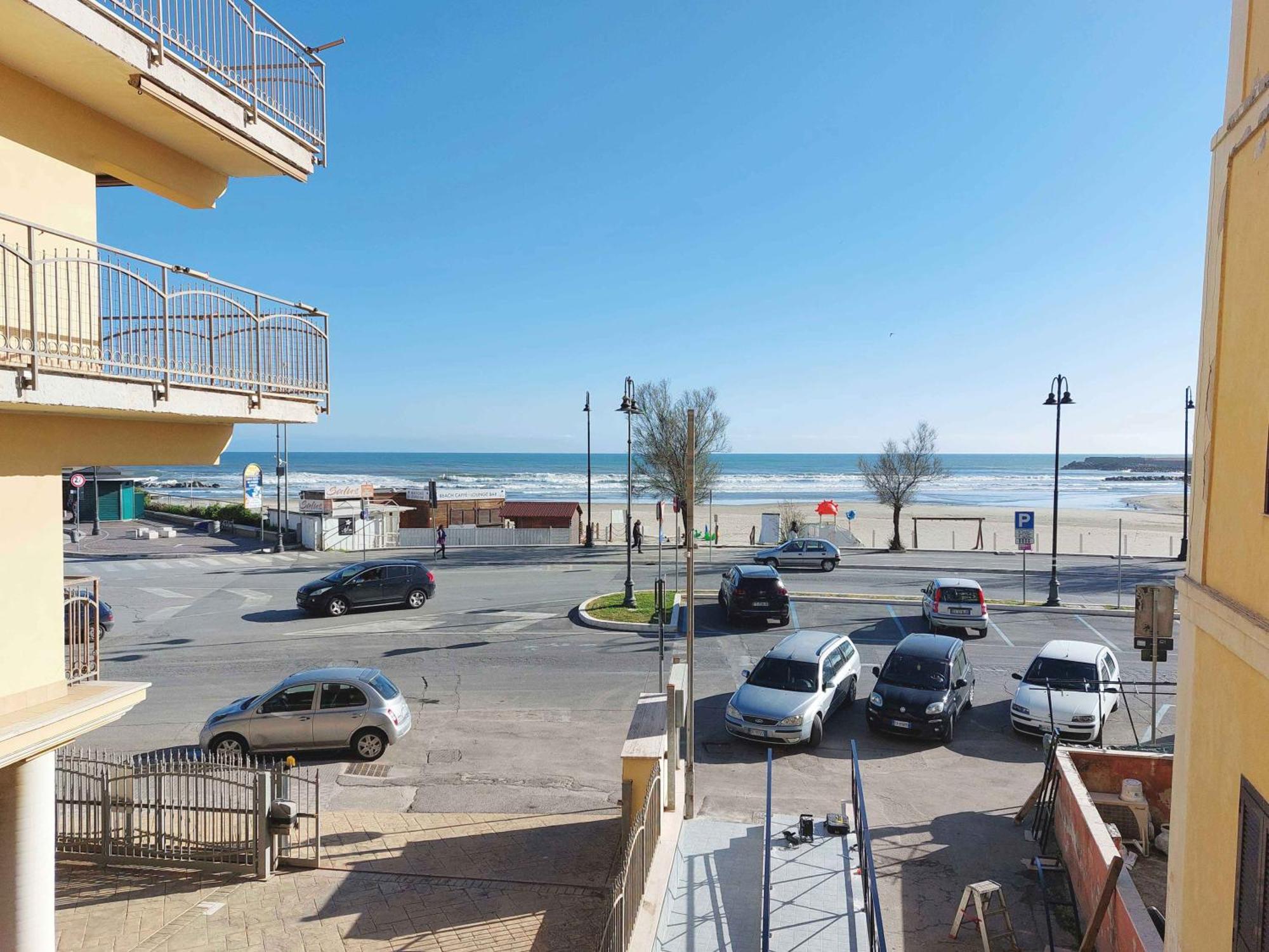 Sweet Home & Wellness Luxury Apartment Nettuno Exterior foto